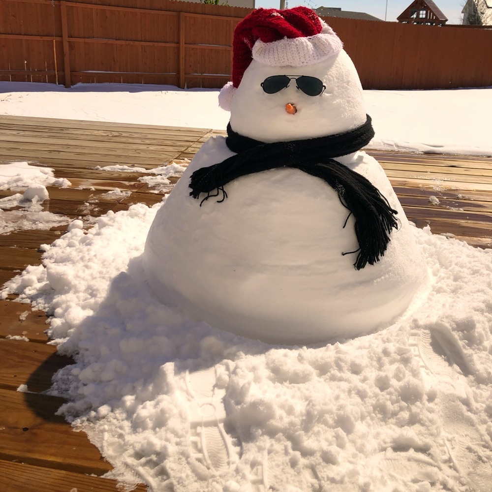 Meet your Posher, Emi